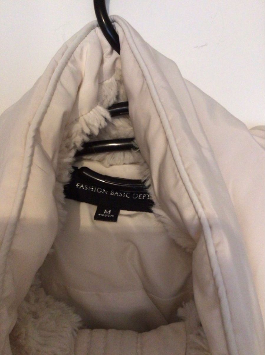 Cappotti: Winter Kurzmantel Parka Gr.M mit Kapuze – Usato da Steffisburg venduto da lar_x57s 1