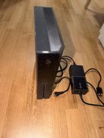 Console Xbox One avec alimentation et casque