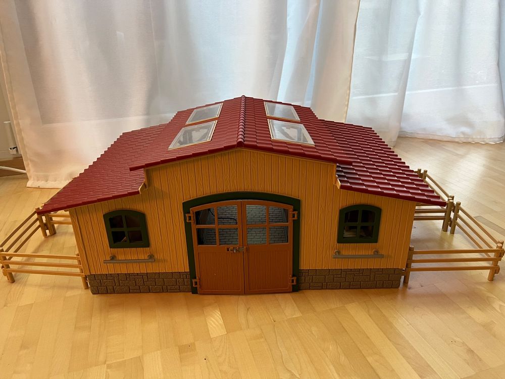 Schleich Pferdestall mit 8 Pferden und Zubehör | Kaufen auf Ricardo