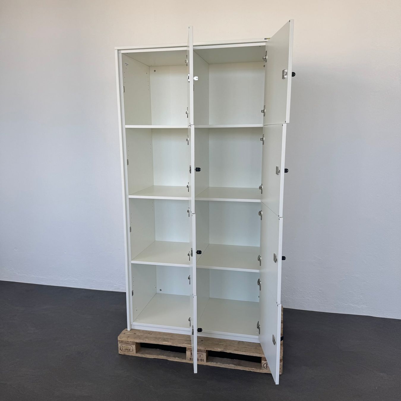 Armadi: Palmberg Prisma 2 Lockerschrank - 8 Abteile – Usato da Schönenwerd venduto da mcofficeshop 1