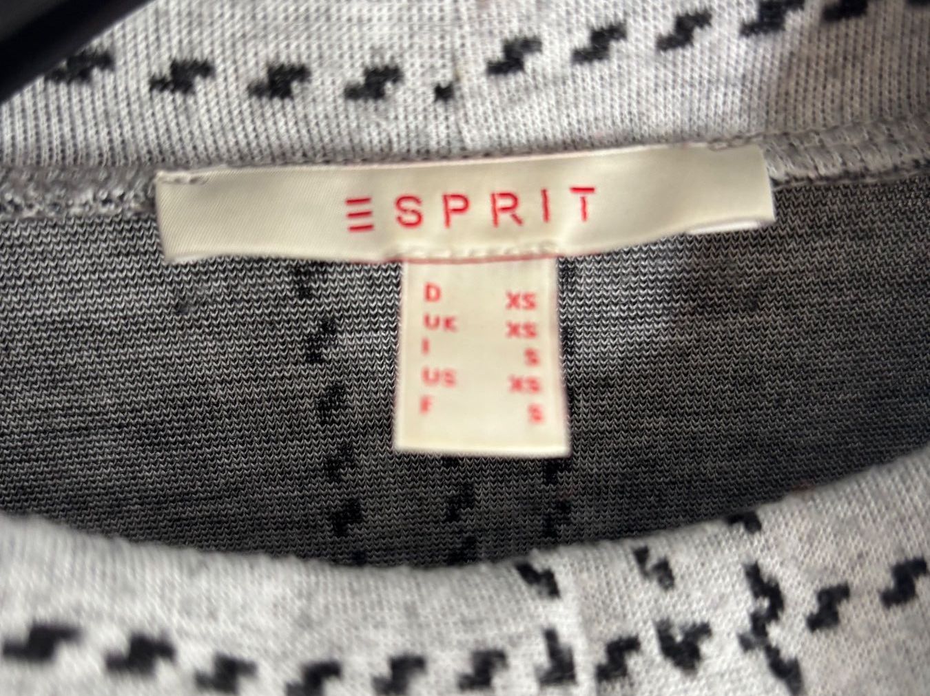 Esprit Vestiti: Esprit Strickkleid XS Grau Kariert – Nuovo (secondo la descrizione) da Pfaffhausen venduto da frickda 2