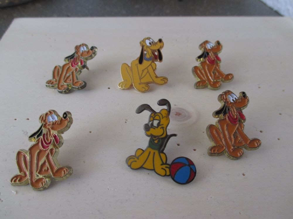 Pluto Walt Disney Pin Sammlung (Neu (gemäss Beschreibung)) in Felsberg ...
