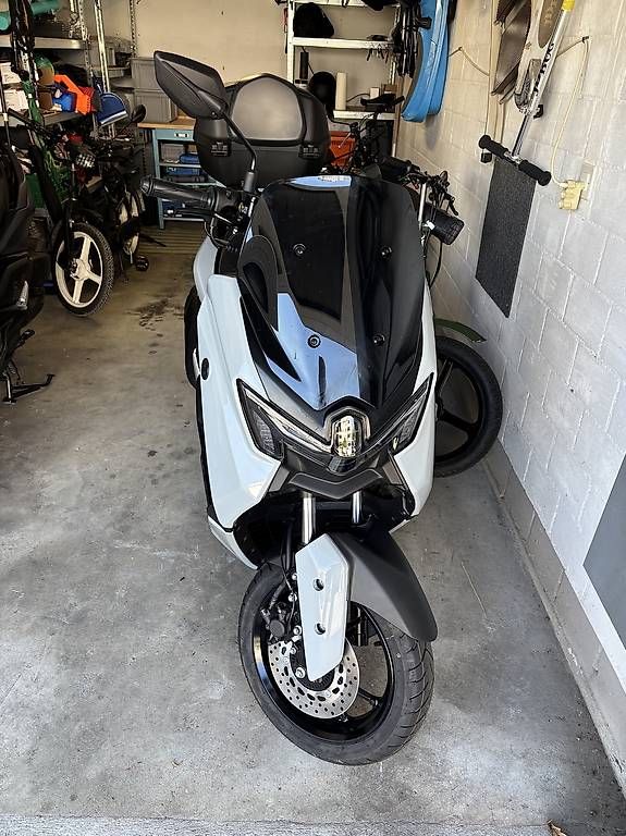 Yamaha Scooters: Yamaha Nmax tech max 125ccm – D'occasion à Zürich par Gantner2