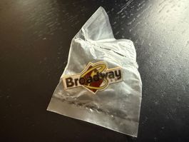Broadway Pin / Anstecker, neu und originalverpackt!