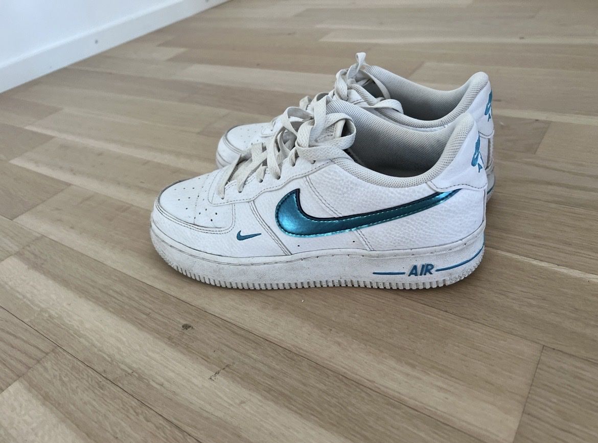 Nike Scarpe da uomo: Nike Air Force 1 – Usato da Laufen venduto da mar_flh8