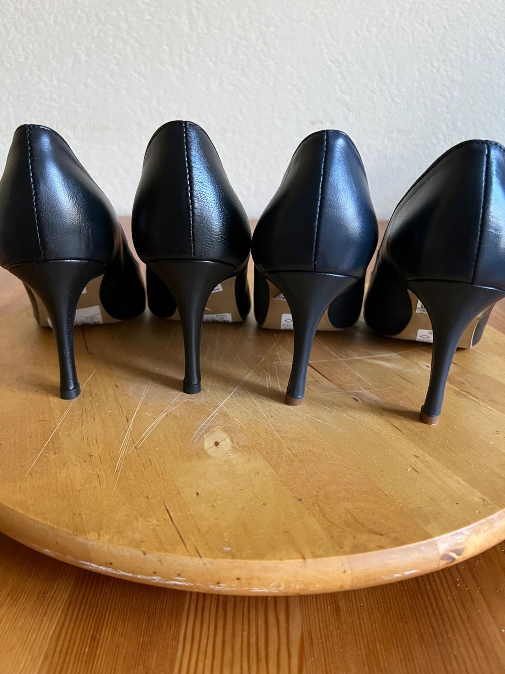 Scarpe da donna: 2 PAAR PUMPS GR. 37 – Usato da Schaffhausen venduto da susiquatro01 1
