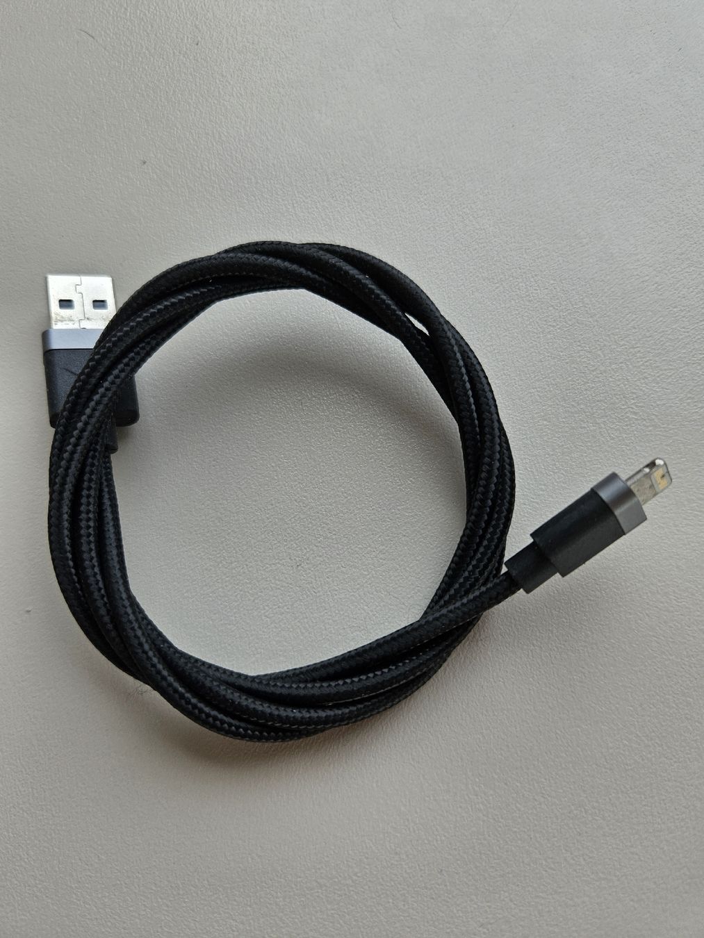 Cavi: Mophie USB A Lightning kabel – Usato da Biberist venduto da Volo28 1