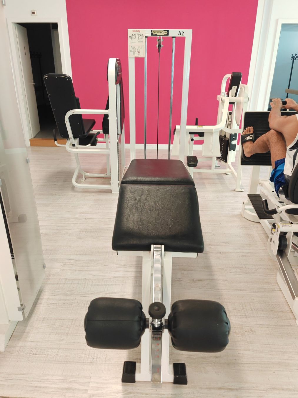 Technogym Hometrainer: Technogym Leg Curl (Beinbeuger liegend) – Usato da Bern venduto da Sudowudo
