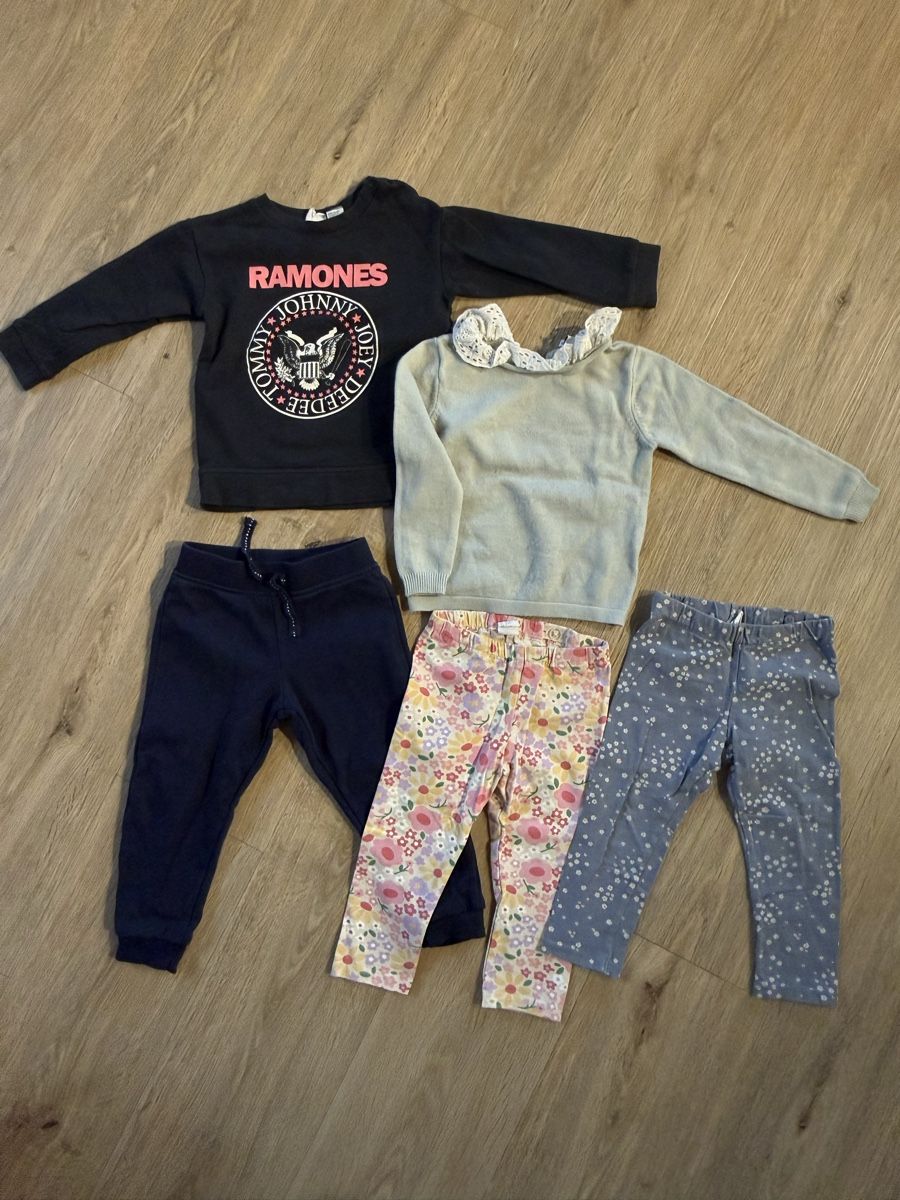 Lotti & Set di vestiti: Kleines Kleiderset 92 Mädchen – Usato da Wolfhalden venduto da marcap9427 1