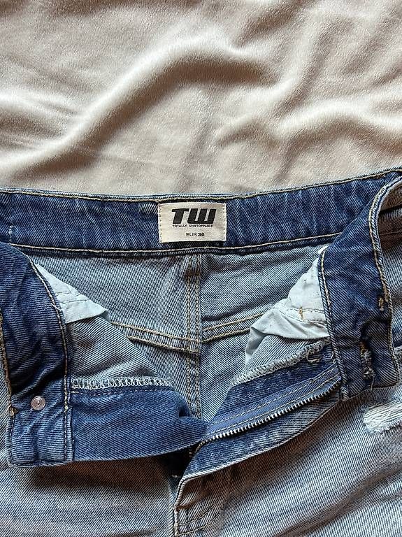 Jeans: kurze Jeans – D'occasion à Trub par elinschleiderschrank 2