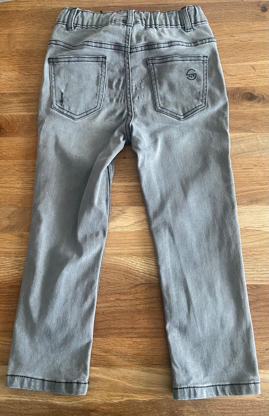 Pantaloni: Jungen-Jeans 122cm, grau, pull on – Usato da Bassersdorf venduto da och_928l 2