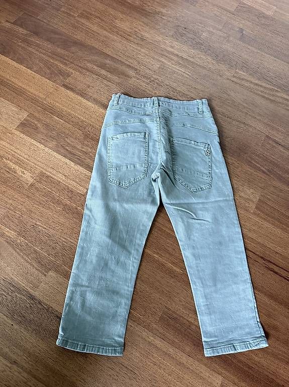 Pantaloni: Coole 3/4 Capri Hose  - olive - Grösse: 34 – Usato da St. Niklausen LU venduto da Sundy01 2