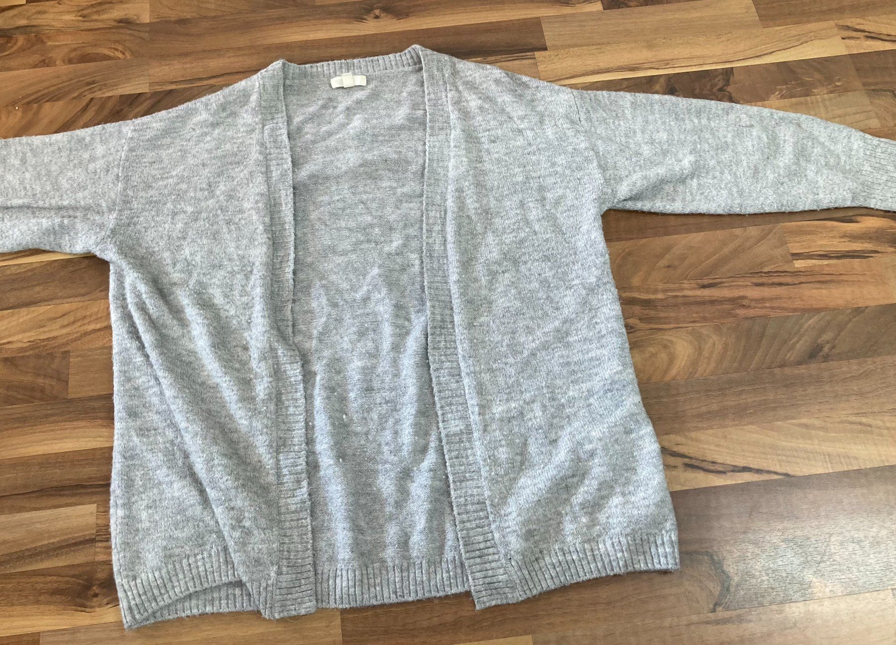 Maglioni & Felpe: 4 Pullis: 2 Kapuzenpullis (Hoodies), 2 Cardigans, M + L – Usato da Schötz venduto da Jekyll666 6