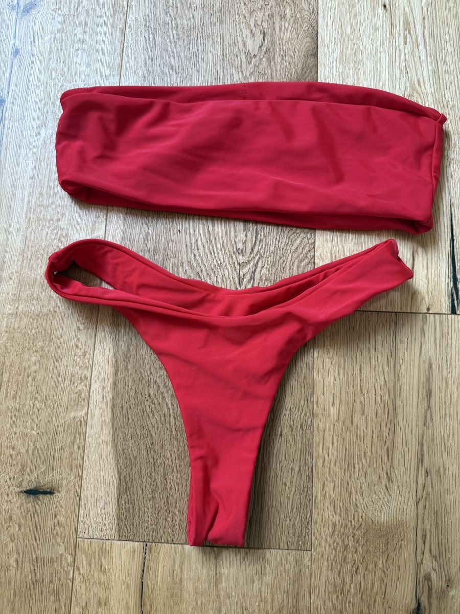 Badekleider & Bikinis: Bikini rot Grösse S  – Gebraucht aus Hüttwilen von sar_8gj7