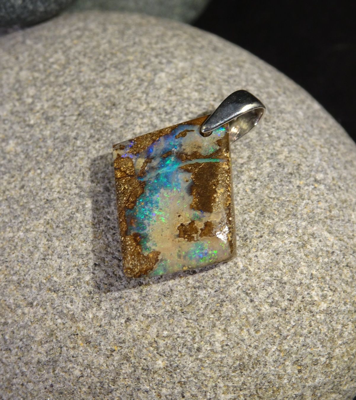 Ciondoli: Anhänger Boulder Opal. – Nuovo (secondo la descrizione) da Niederbüren venduto da Raphael014 2