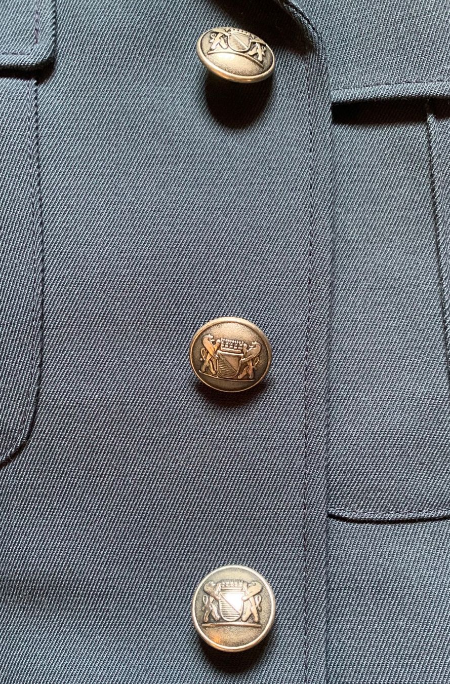 Uniformen: Uniformjacke der Stadtpolizei Zürich – Gebraucht aus Goldingen von  2