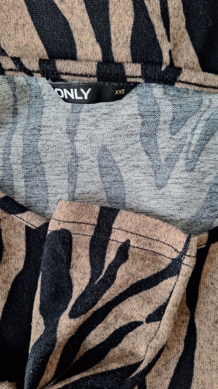 Only Pullover & Sweatshirts: ONLY Pulli Animalprint, Grösse XXS – Gebraucht aus Winterthur von Simply_nm 3