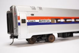 7ß MTH 0 USA Amtrak Personenwagen Coach / 44103