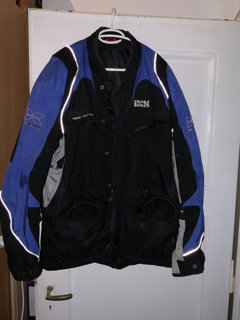 IXS Giacche: veste moto – Usato da Lausanne venduto da Bus357