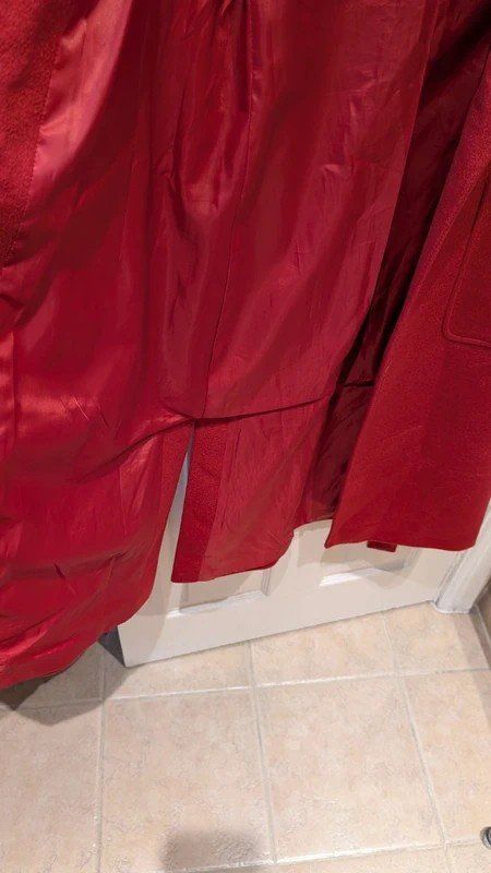 Max Mara Cappotti: Roter Wollmantel von Max&Co. Gr S – Usato da Zürich venduto da Elise9 3