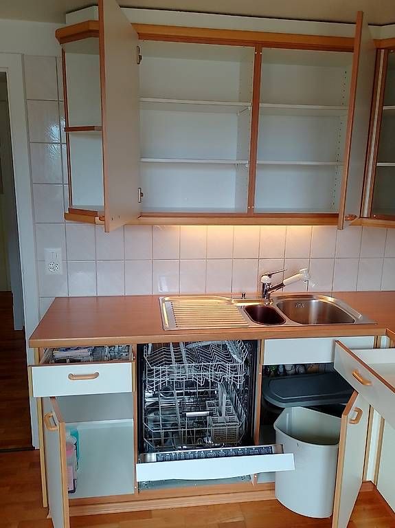 Cuisines complètes: Einbauküche mit Holzabdeckung – D'occasion à Wattenwil par Jily 4