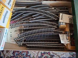 Konvolut MÄRKLIN HO Gleisstücke und Zubehör