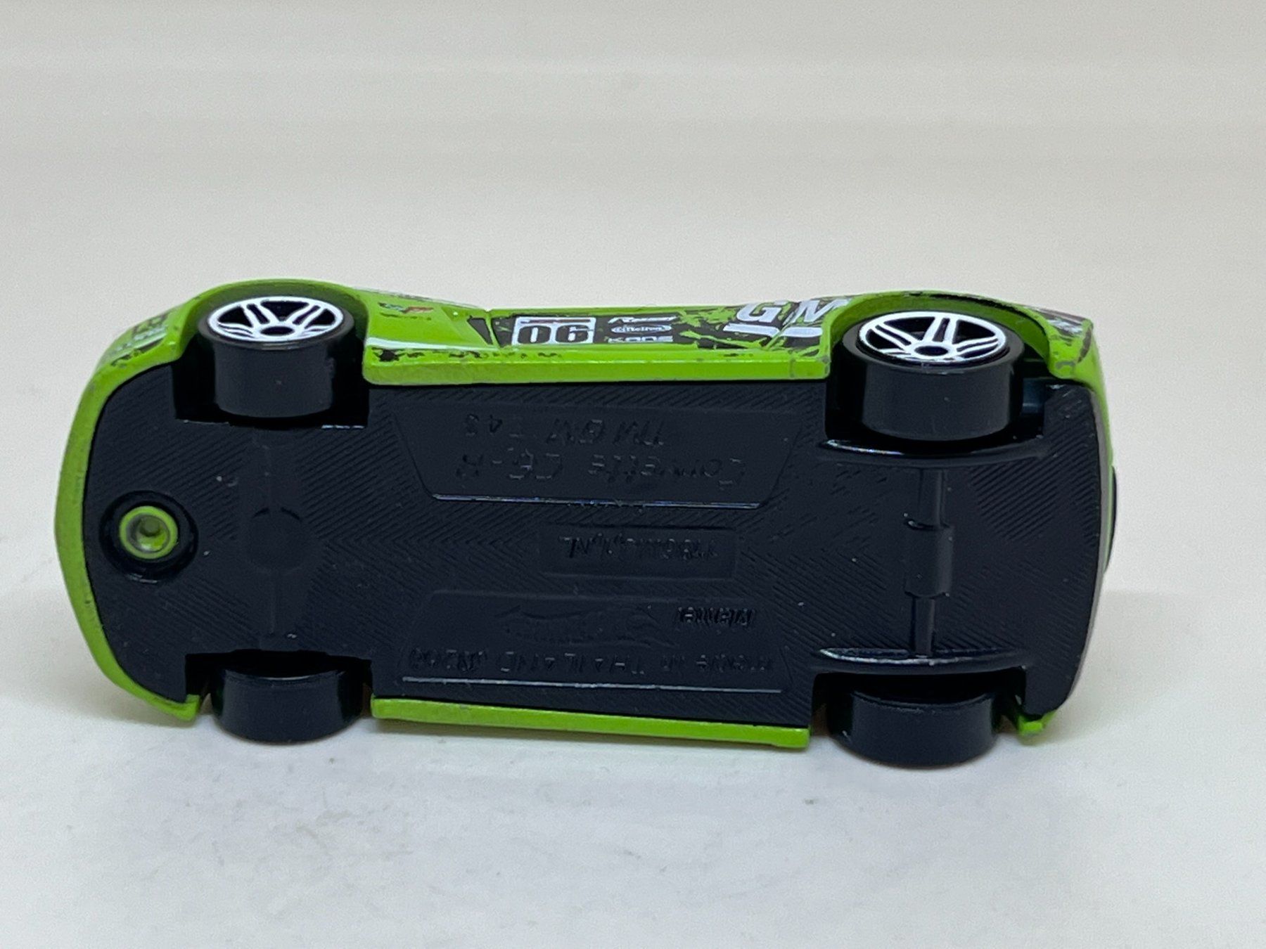 Hot Wheels Modellini d'auto: Hot Wheels Corvette C6-R #414 – Usato da Wildegg venduto da LaaBoutique 3