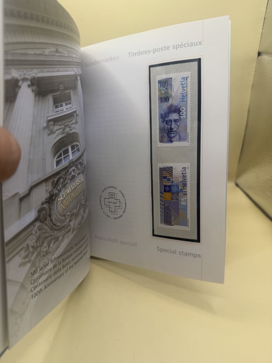 Tous les timbres: Schweizer Briefmarken Jahrbuch 2007 postfrisch komplett – Neuf (Voir description) à Genève par sho_67qj 5