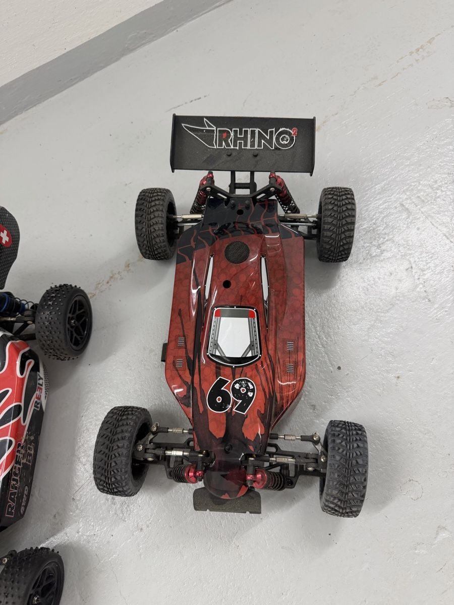 RC Kits de montage: RC-Auto Konvolut 1:10 – D'occasion à Wangen an der Aare par Flo_kaufm 1