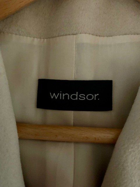 Cappotti: Mantel Windsor Schurwolle Farbe ecru, – Usato da St. Gallen venduto da Braunelle 3