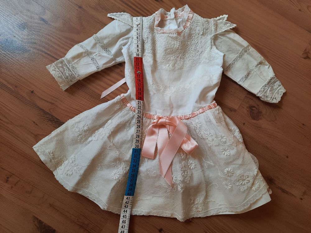 Robe en tartan en partie ancienne pour poupée... | Vêtements: enchères