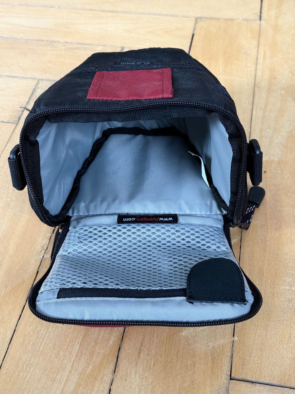 Lowepro Borse: Lowepro TLZ Mini Objektiv Tasche – Usato da Bern venduto da bat379 2