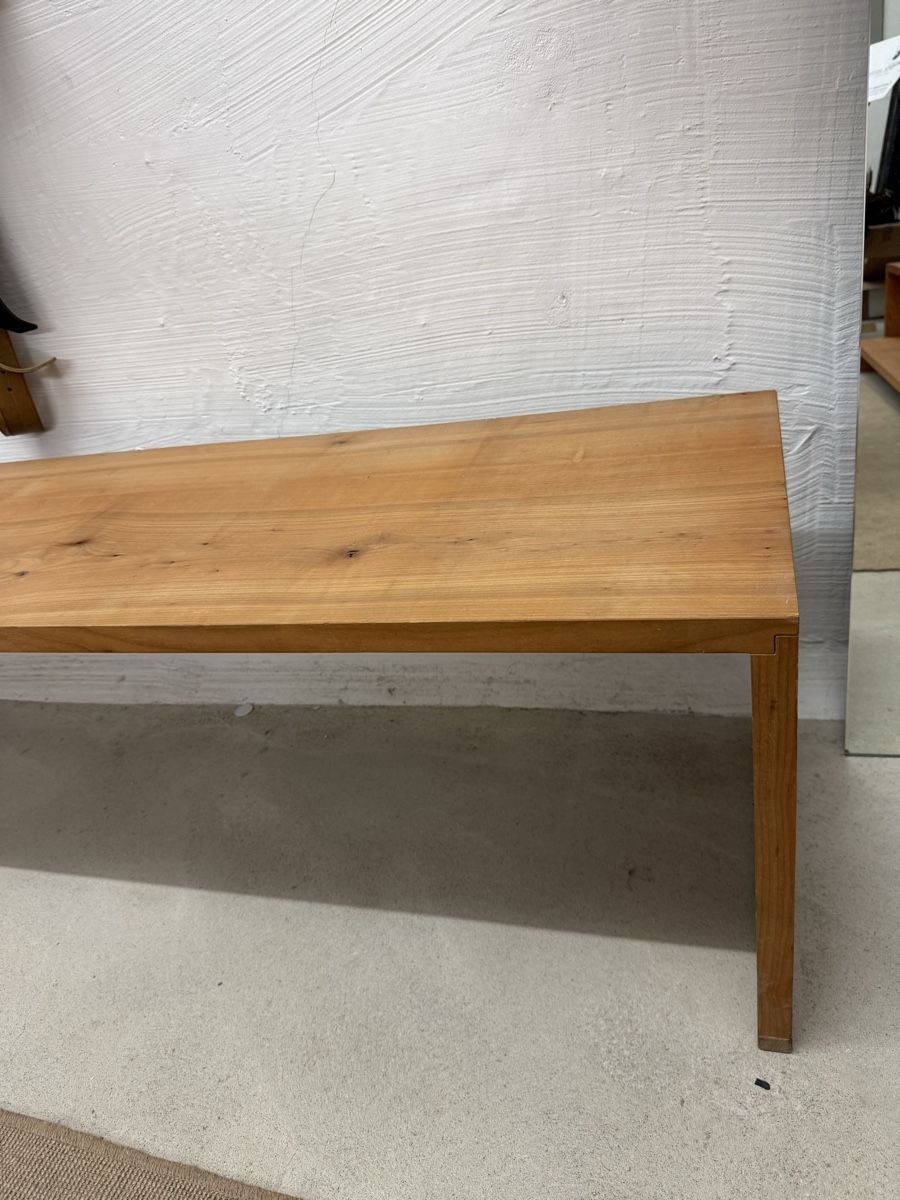 Panchine: 3 lange Bänke aus Kirschholz – Usato da Zürich venduto da Mothai 5