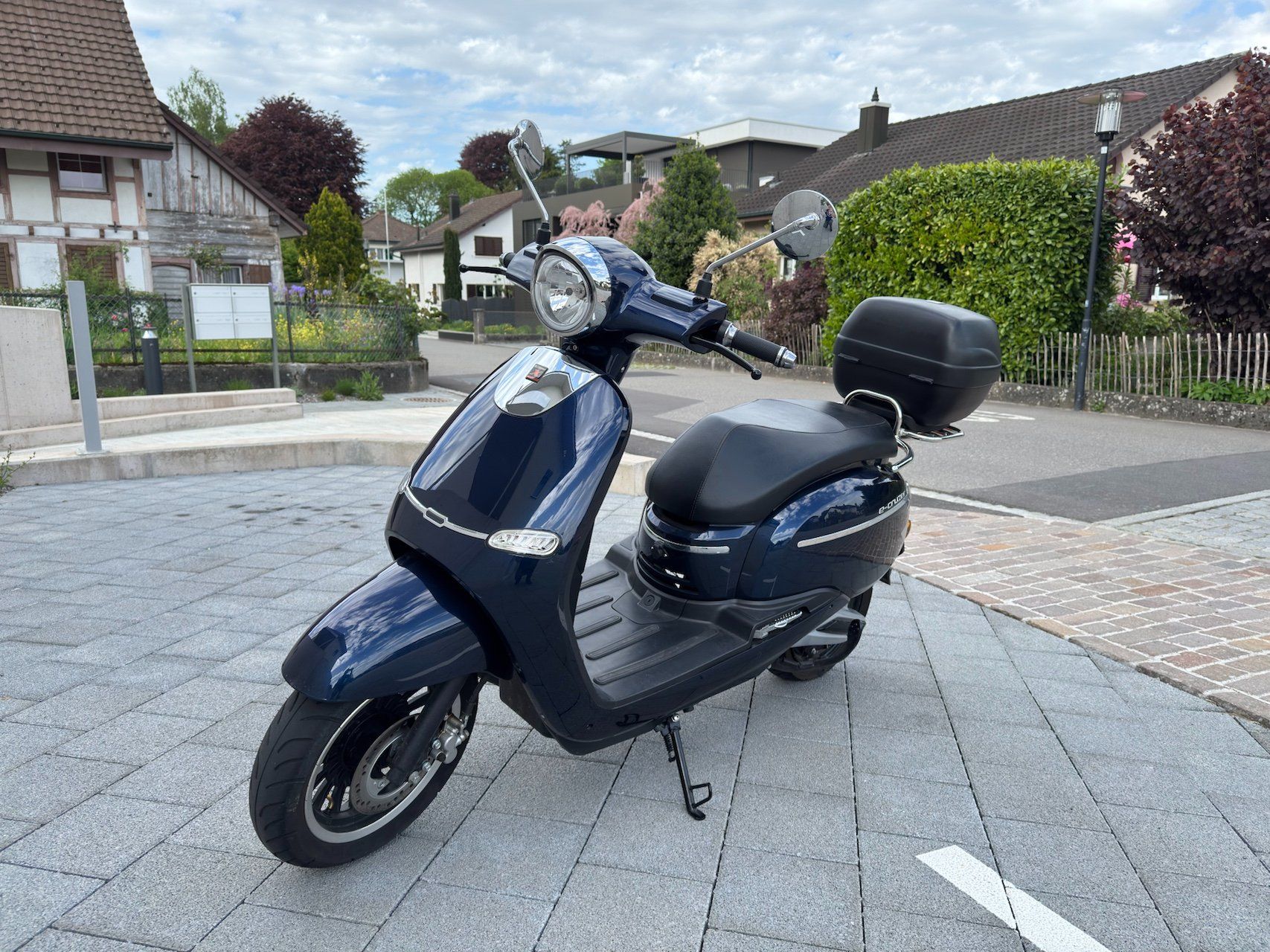 Scooters: Explorer E-Cruzer | E-Roller – D'occasion à Staufen par profitnow
