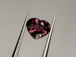 Ab 1 Fr. - 0.63 ct Spinell Edelstein unbehandelt - Herzform