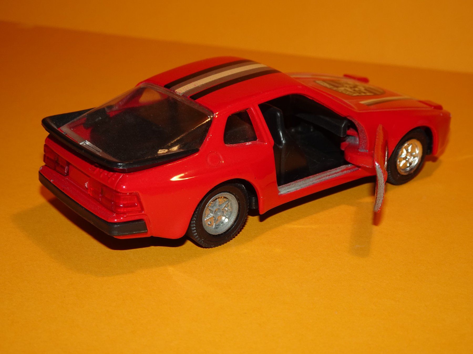 Porsche Modellini d'auto: PORSCHE 944 Turbo No.8307 – Nuovo (secondo la descrizione) da Hütten venduto da Technics01LT 6