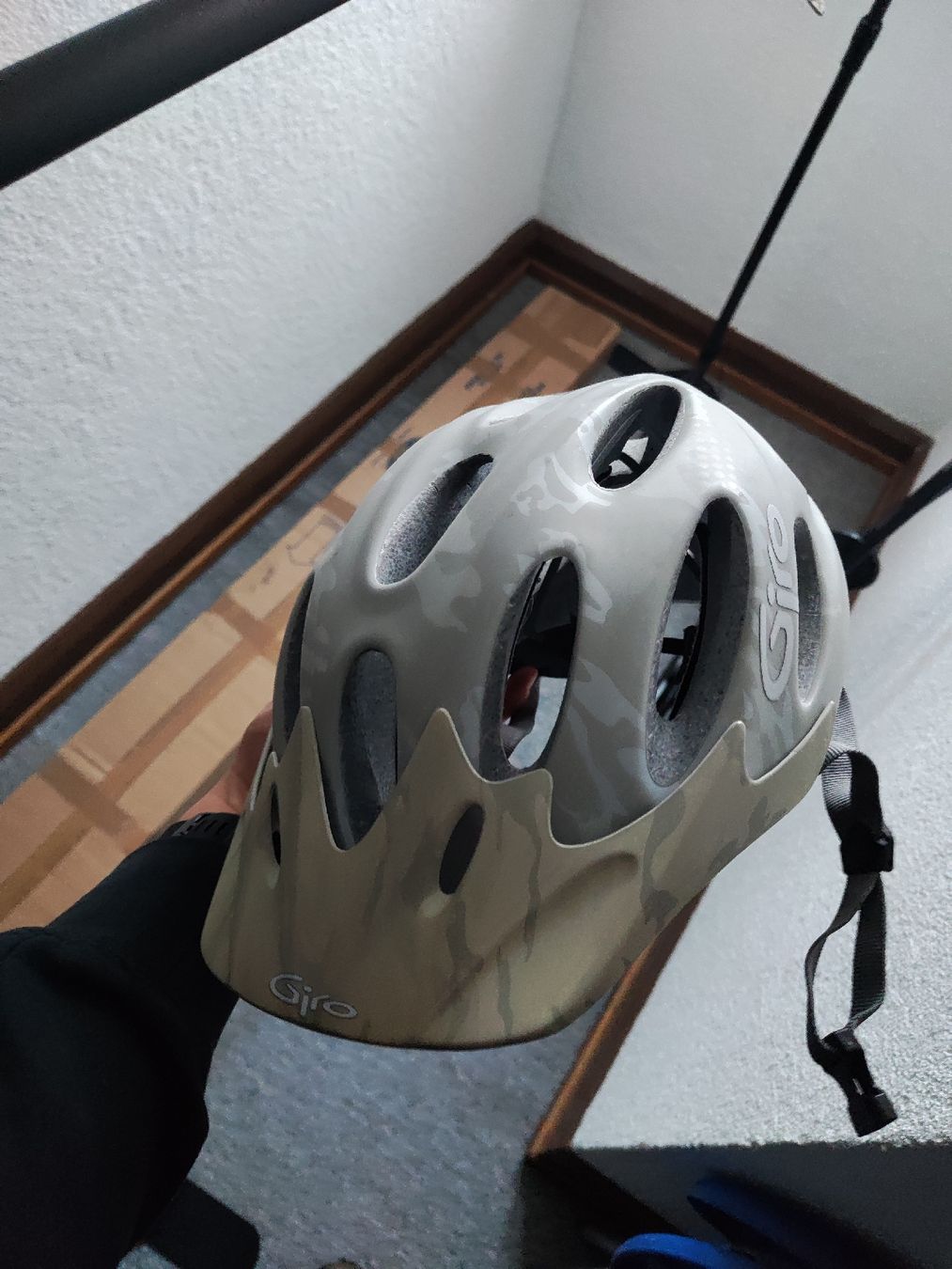 Giro Helme: Casque vélo Giro presque neuf – Gebraucht aus Tramelan von Gamoo 2