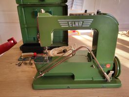 ELNA Nähmaschine, Vintage, Retro, mit Koffer, grün