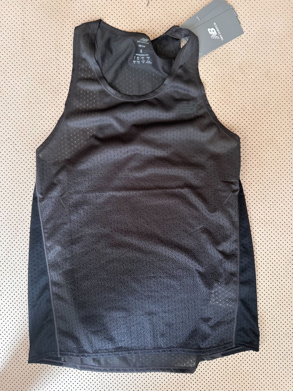 New Balance T-shirt: New Balance tank top running – Nuovo e nell'imballaggio originale da Baden venduto da JulioSolar 1