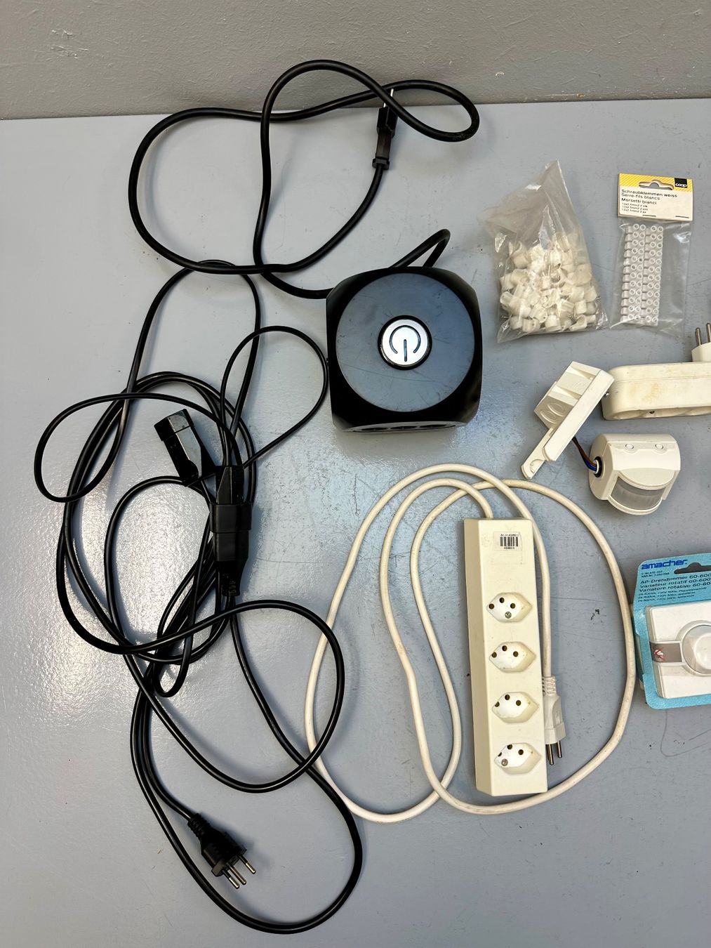 Stecker: SCHALTER/KABEL/STECKER DIV AB 1.-!!! – Gebraucht aus Zürich von NIKI777 1