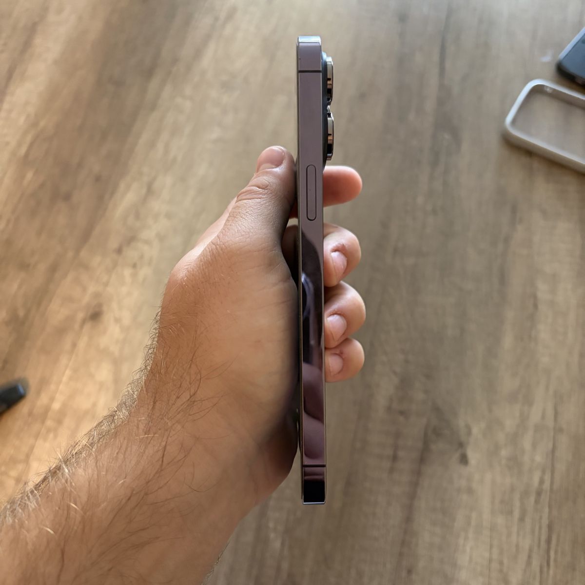 Apple Telefoni cellulari / Smartphones: iPhone 14 Pro Max 128GB Violet Intense Purple – Usato da Grand-Lancy venduto da gullclub 7