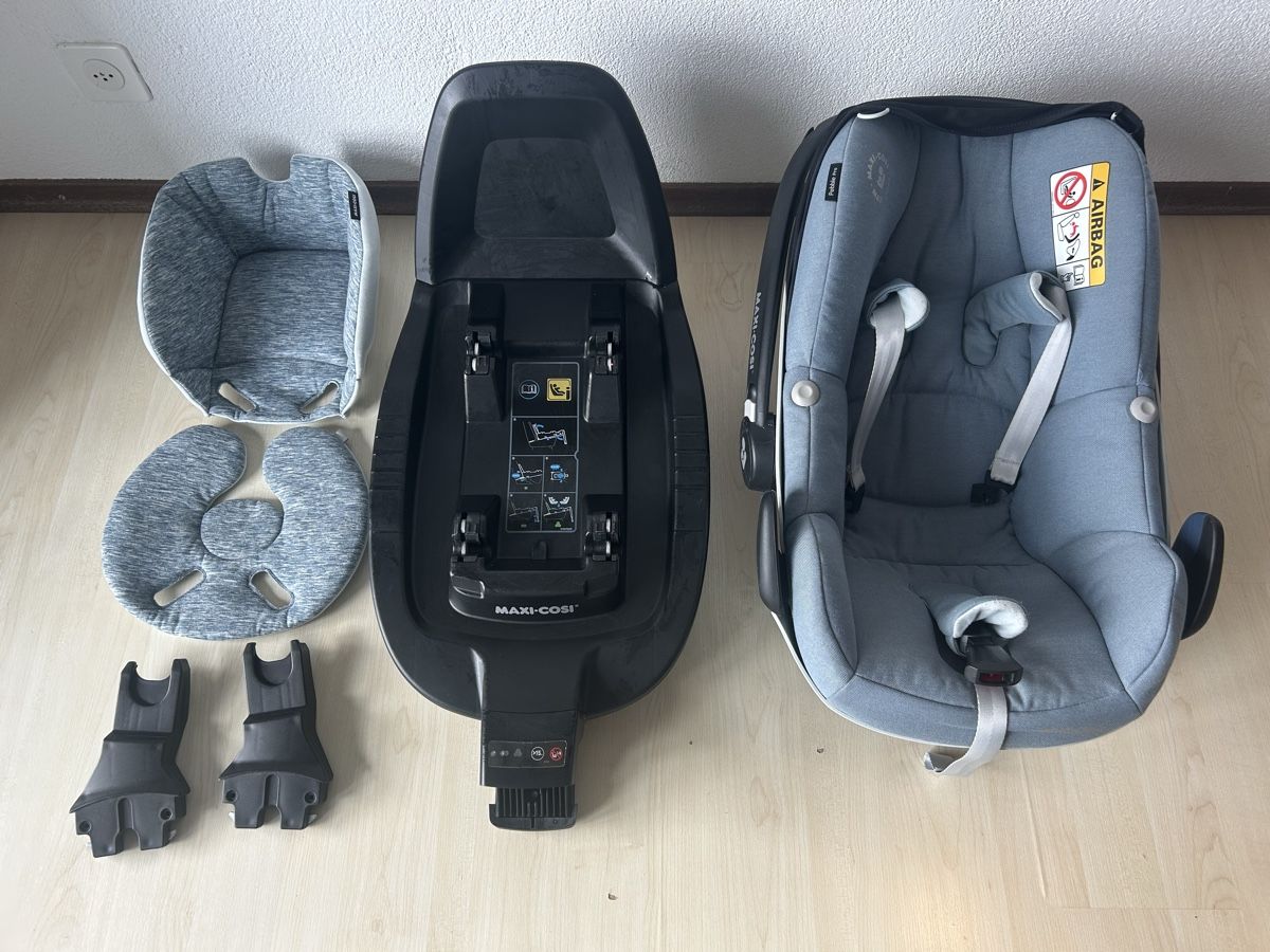 Maxi-Cosi Seggiolini per auto: Maxi-Cosi Pebble Pro i-Size mit FamilyFix 3 Basisstat – Usato da Schneisingen venduto da Atelierkunterbunt