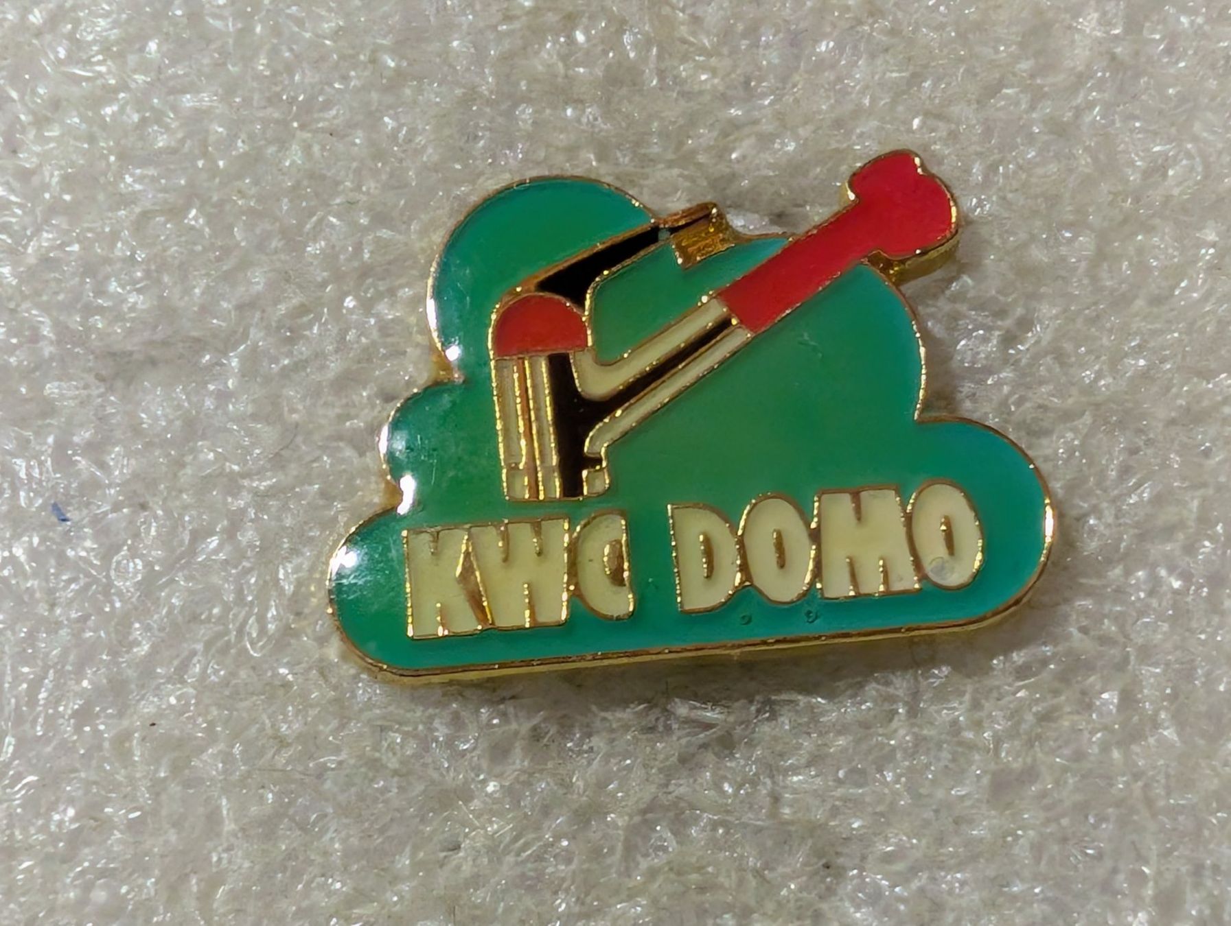 Placchette & Badge: Ansteckpin 77: KWC Domo – Usato da Oppligen venduto da Pin-Fall-Shop