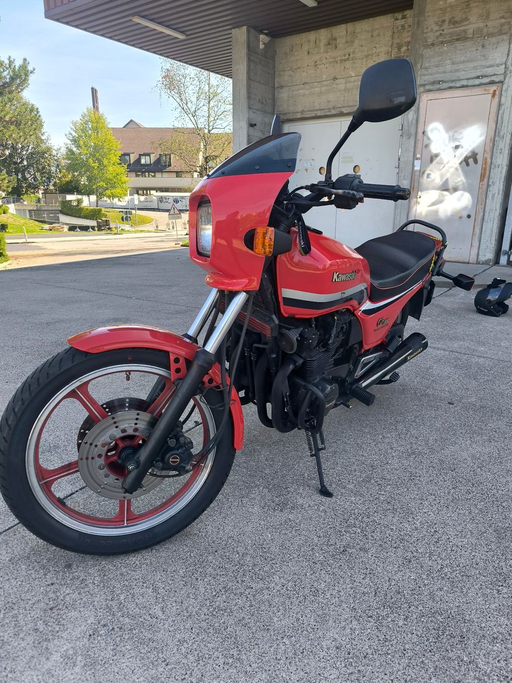 Touring: Kawasaki GPZ550 – Usato da Volketswil venduto da hol_vx8q 1