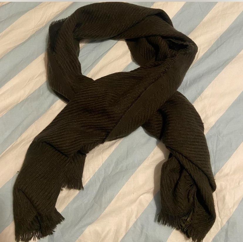 Foulard & Sciarpe: Dunkelbrauner Winter Schal – Usato da Bern venduto da rah_fpy5 1