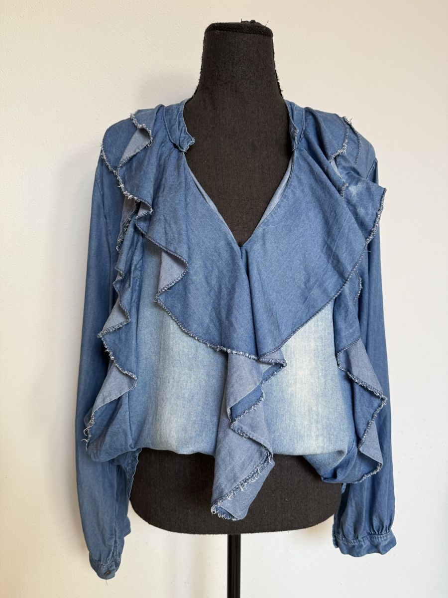 Camicette: Boho Rüschenbluse in Jeansoptik – Nuovo (secondo la descrizione) da Sigriswil venduto da ck56