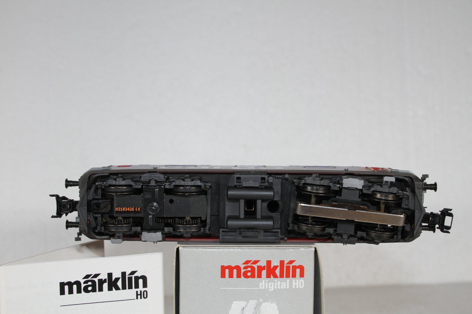 Märklin Trains électriques: Märklin 37345 SBB Cargo Re 421, Re 4/4 – D'occasion à Triesen par gleis8 8