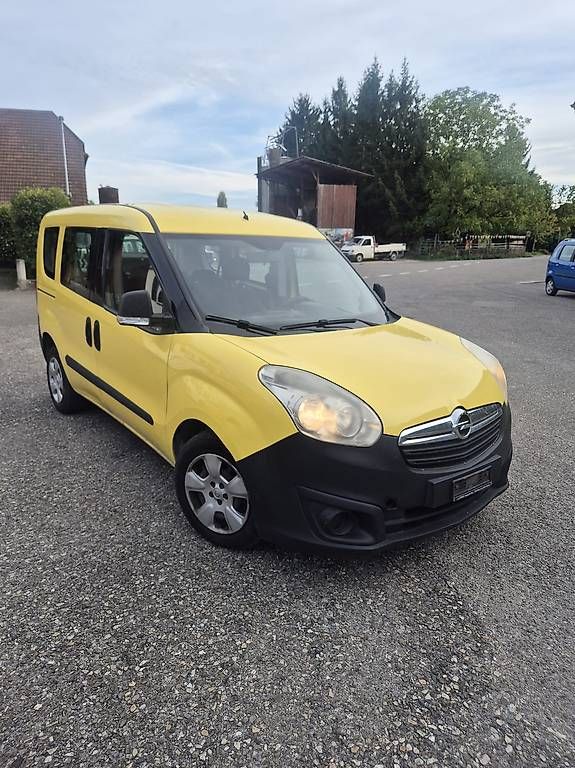Automobili: Opel Combo Diesel 2014 Schalter Top – Usato da Schwadernau venduto da MS90s 2