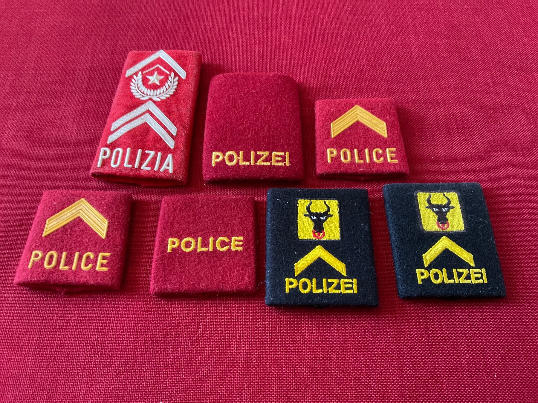 Plaketten & Abzeichen: Vintage Polizei Abzeichen – Gebraucht aus Lugano von Persepolis
