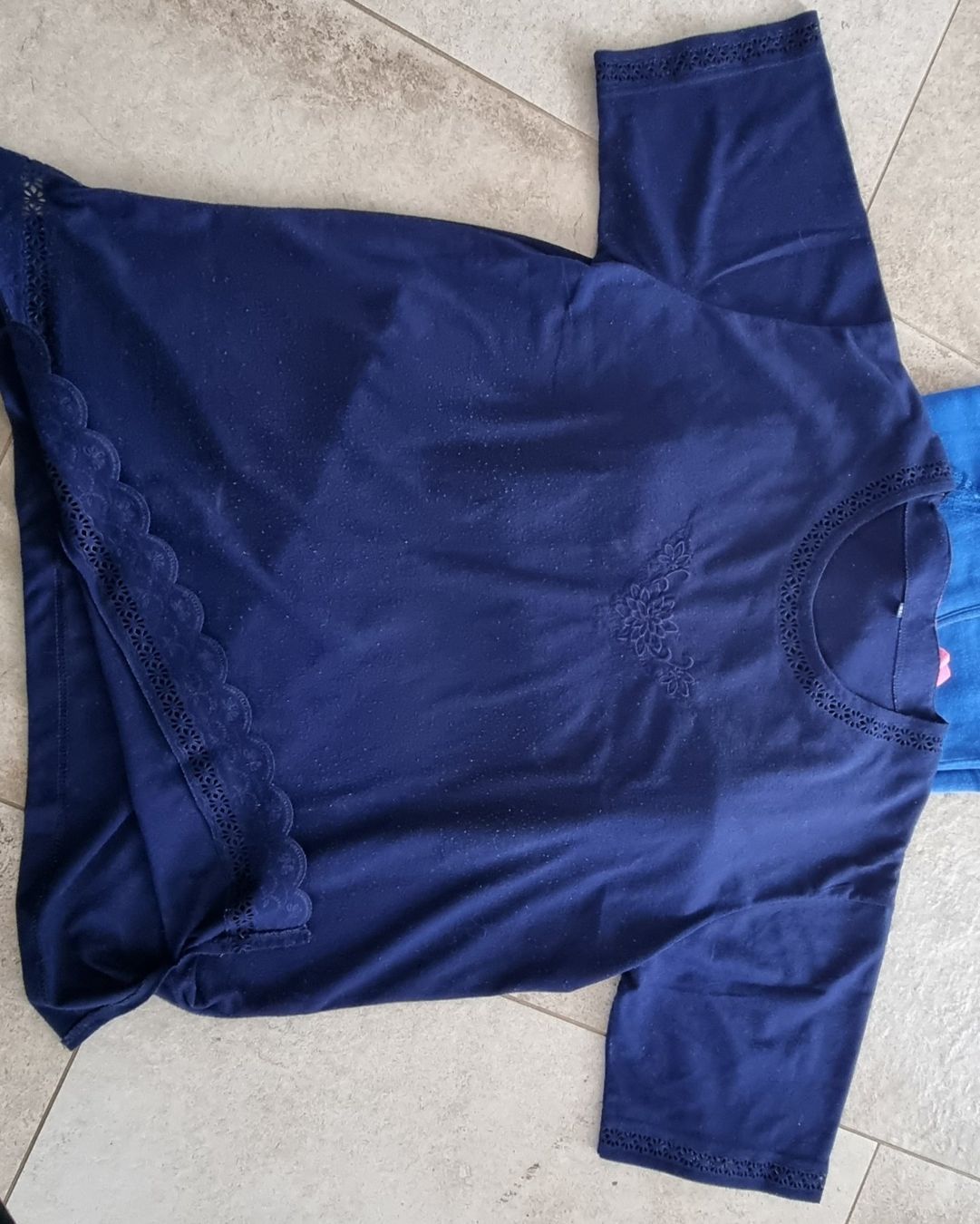 Kleiderpakete: 4x bequeme Oberteile gr.XL – Gebraucht aus Grossdietwil von GNOM313 2